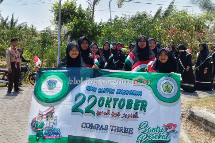 Tak Hanya Sekadar Kirab, 3.600 Santri Attanwir Tampilkan Kreatifitas